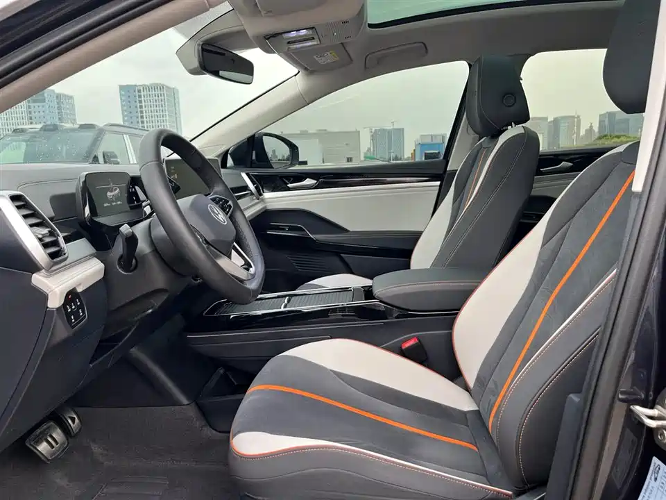 Volkswagen ID.6 CROZZ