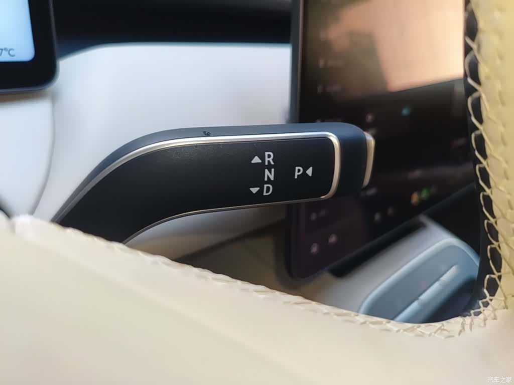 NIO ET5, 2025 10
