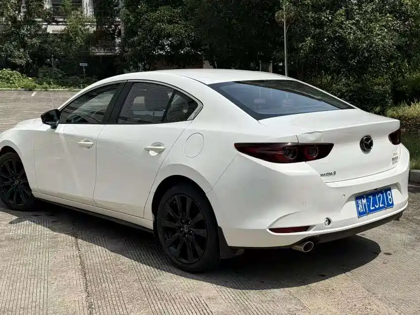 Mazda 3 Angkesaila