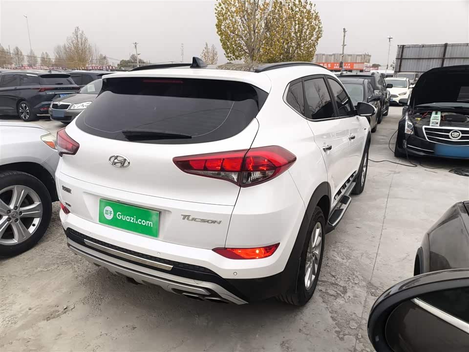 Hyundai Tucson