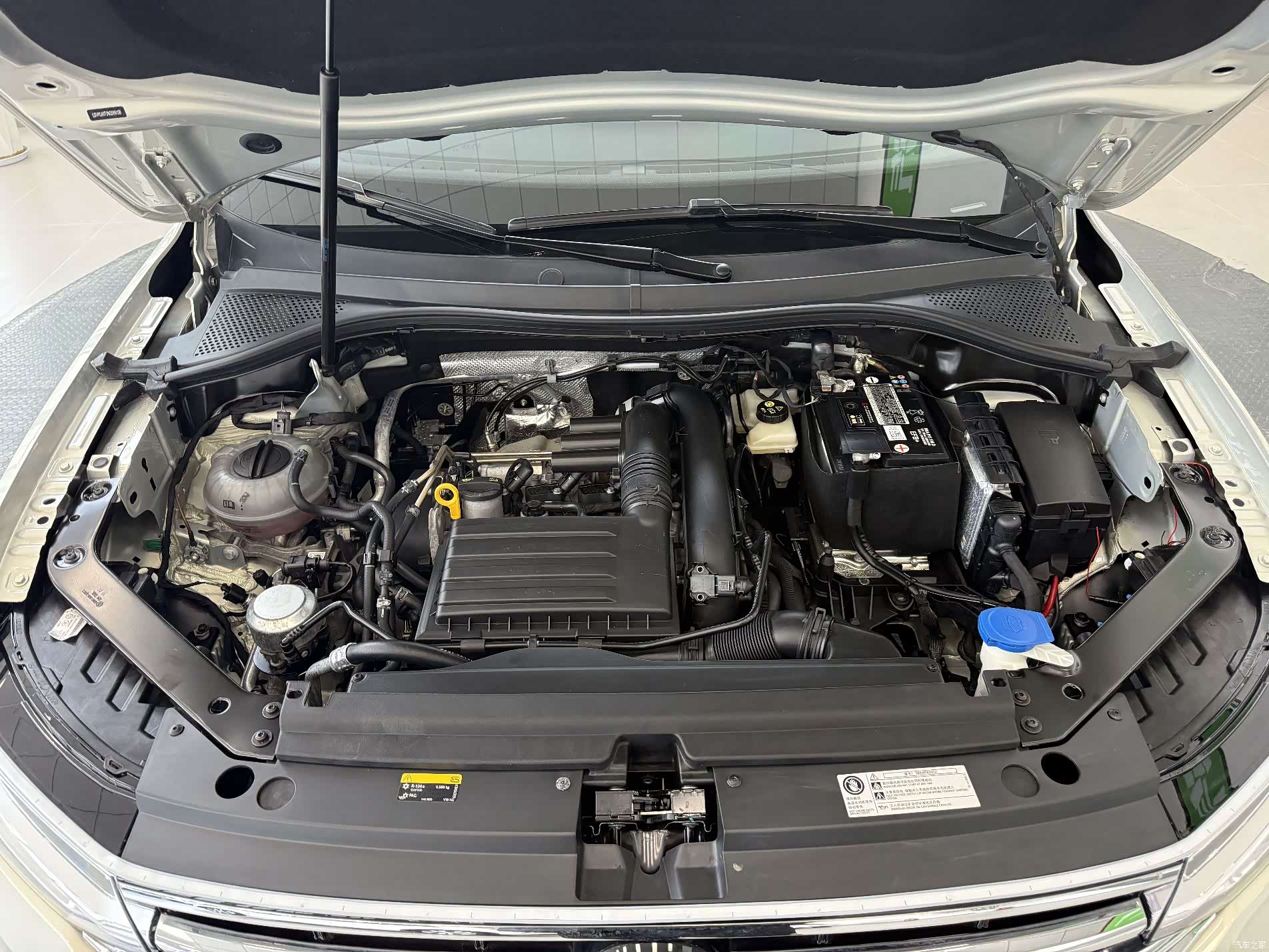 Volkswagen Tiguan L, 2023 20