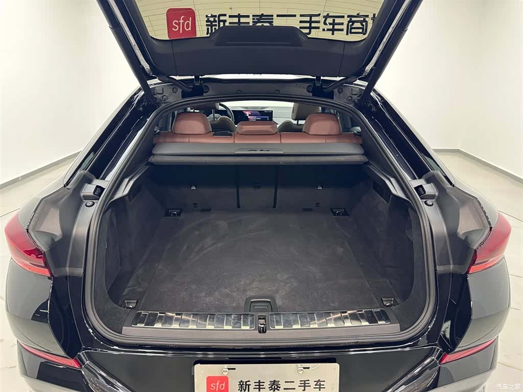 BMW X6, 2025 29