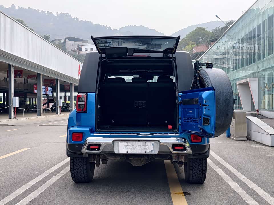 Beijing BJ40