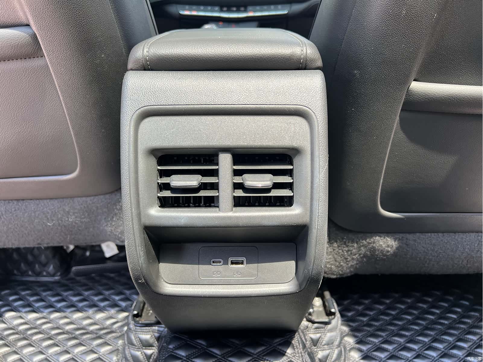 Cadillac XT4, 2019 17