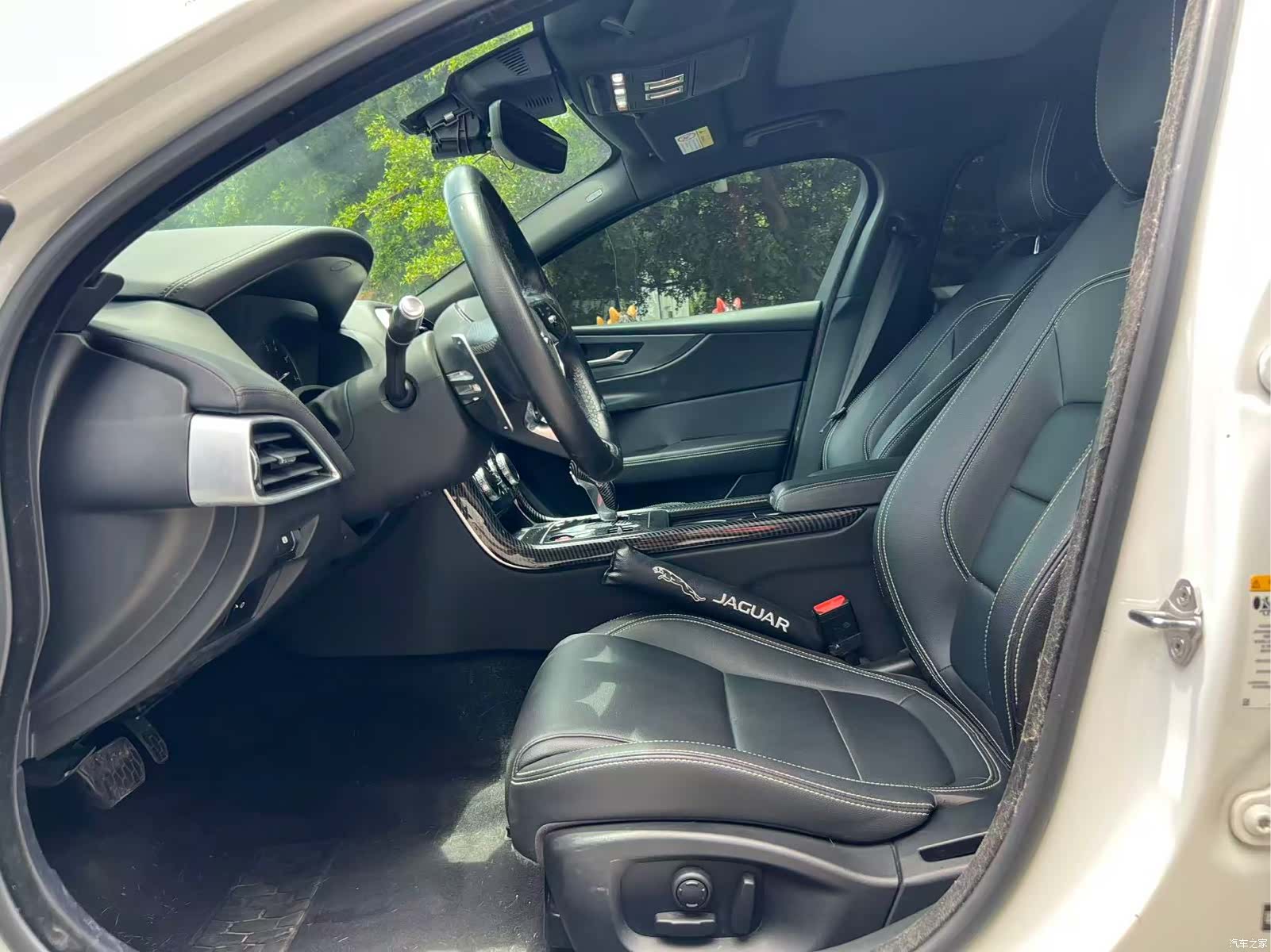 Land Rover XEL, 2020 4