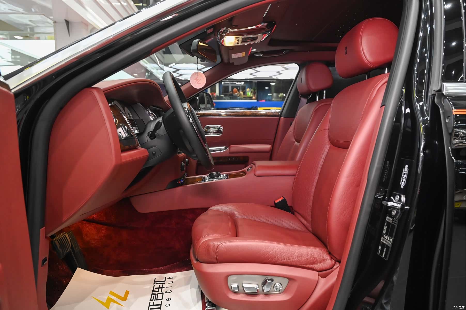 Rolls-Royce Ghost, 2016 9