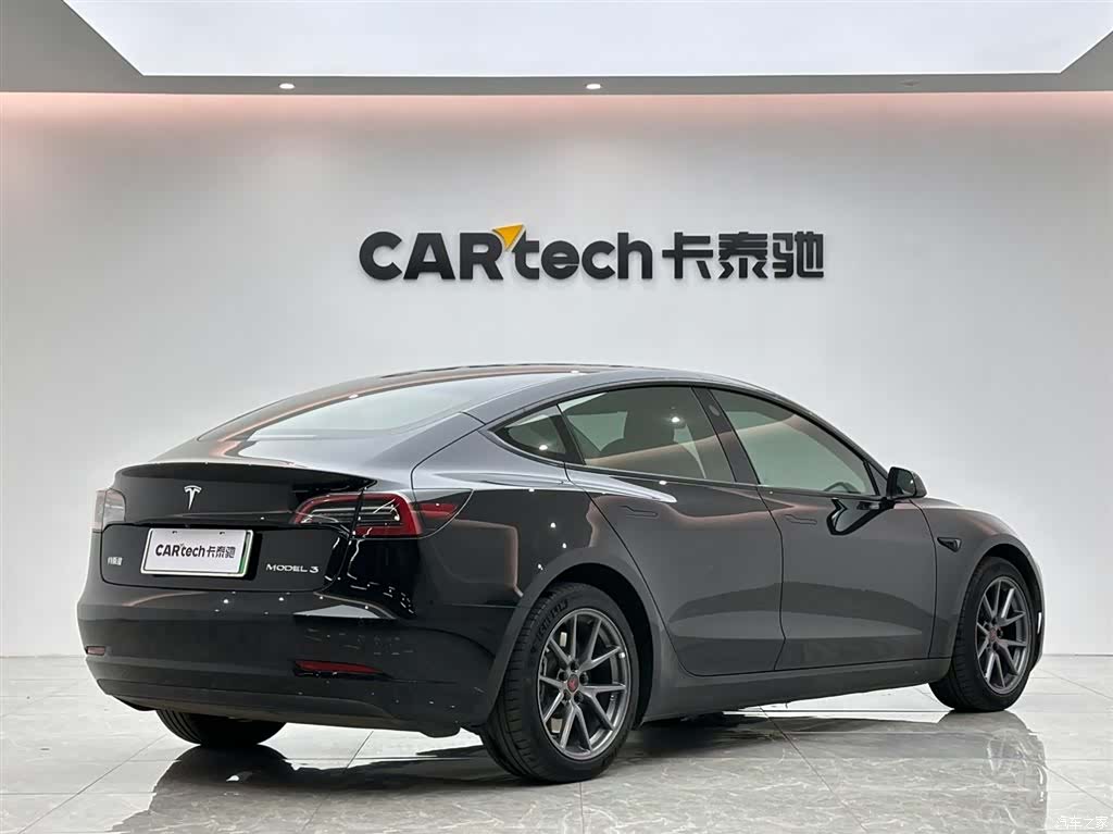 Tesla Model 3, 2022 все фото