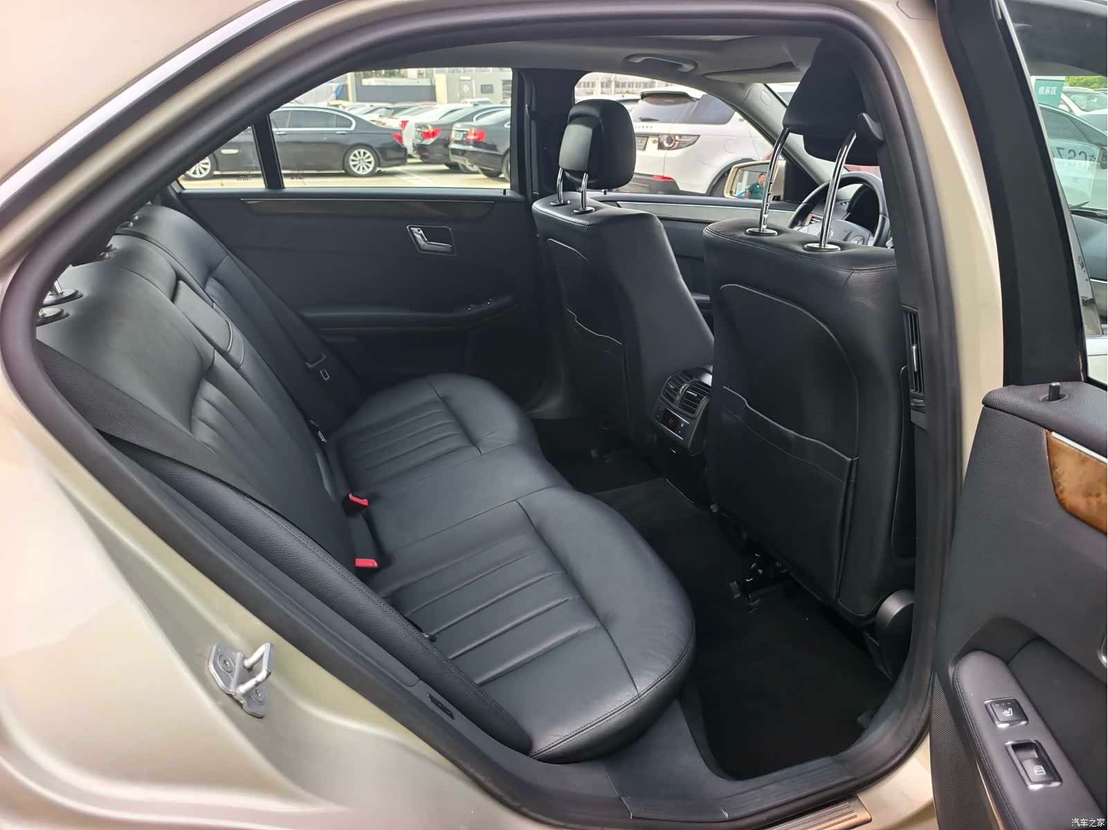 Mercedes-Benz E-Class, 2010 16