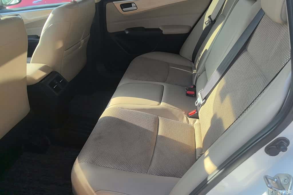 Honda Jade, 2014 11