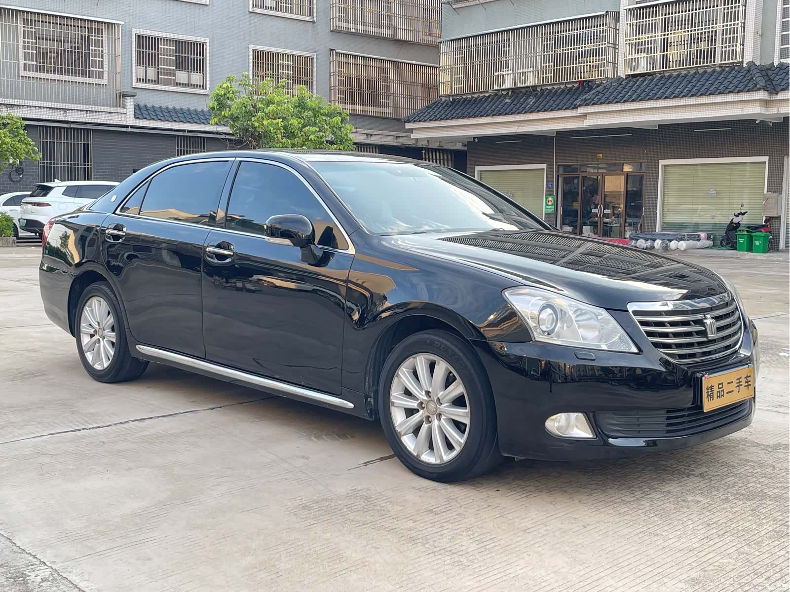 Toyota Crown, 2011 3