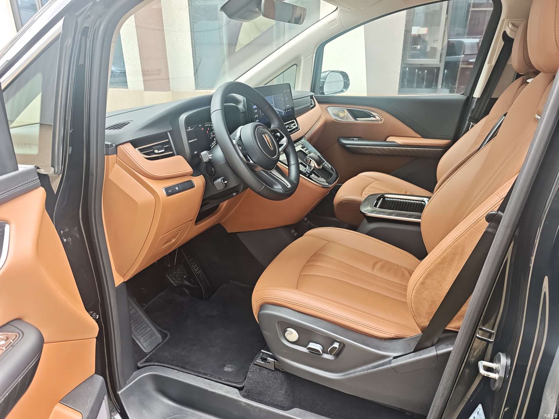 Hongqi HQ9, 2023 9