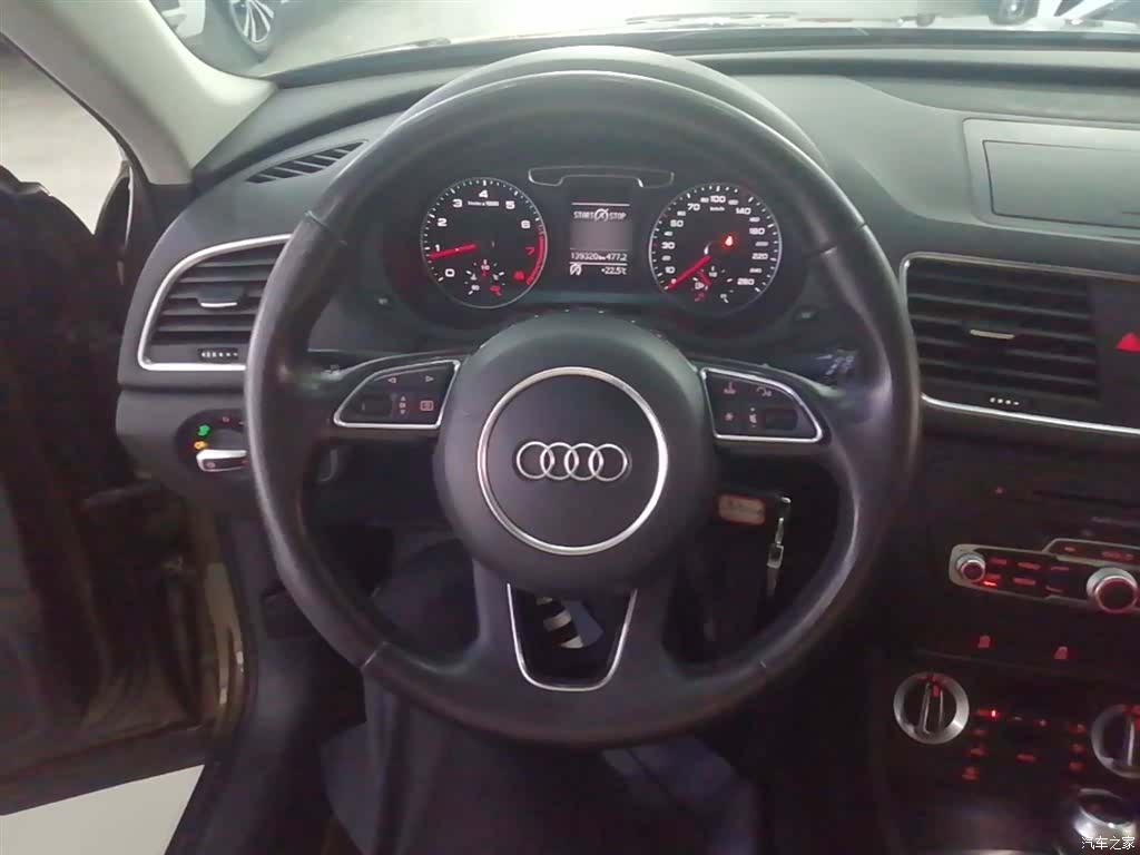 Audi Q3, 2015 11