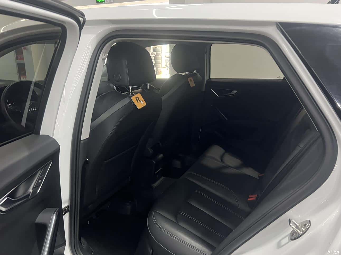 Audi Q2L, 2022 8