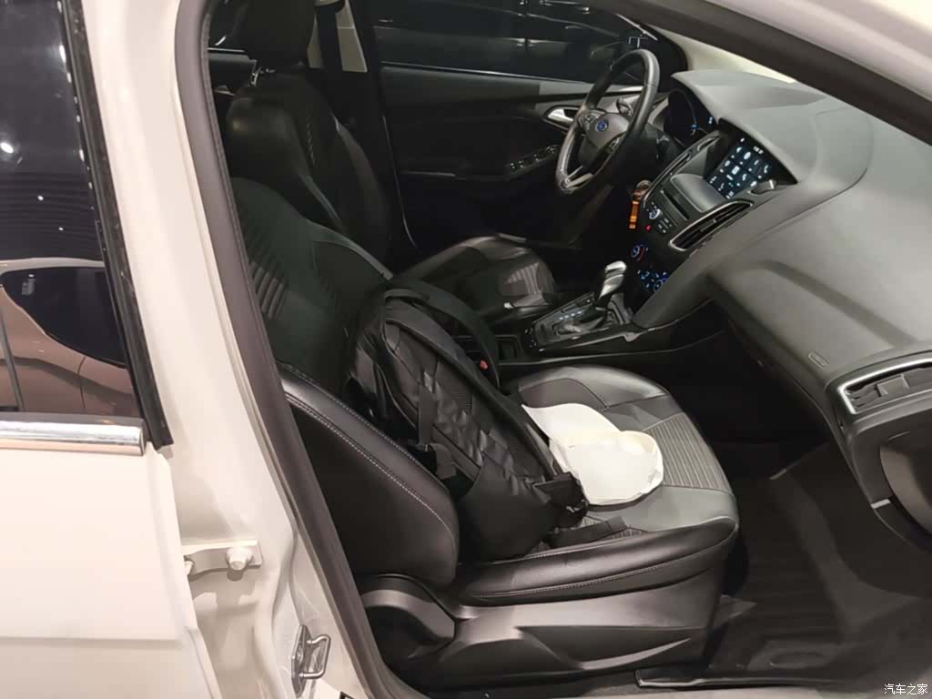 Ford Focus, 2016 25