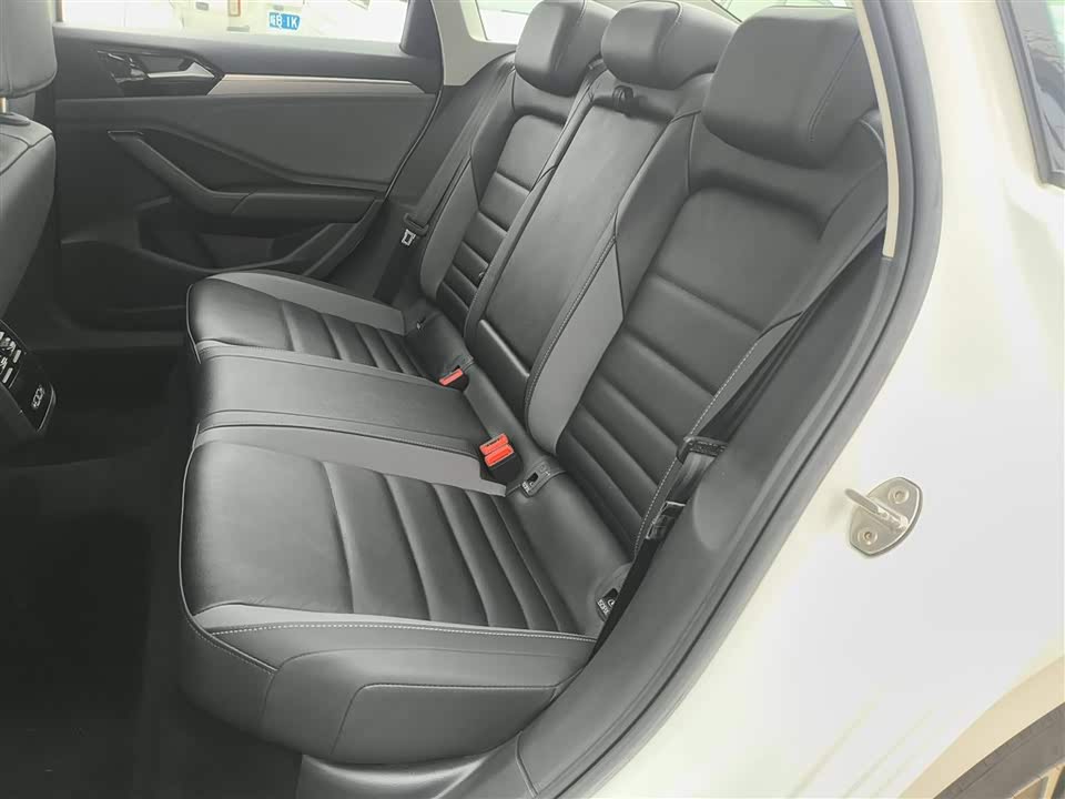 Volkswagen Sagitar Volkswagen Sagitar