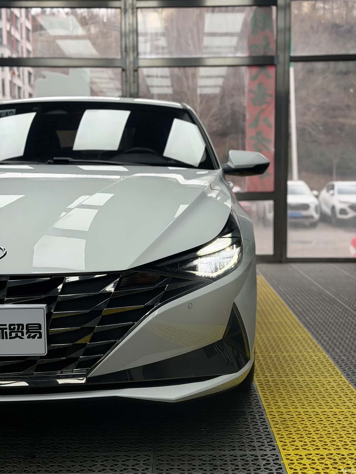 Hyundai Elantra, 2022 8