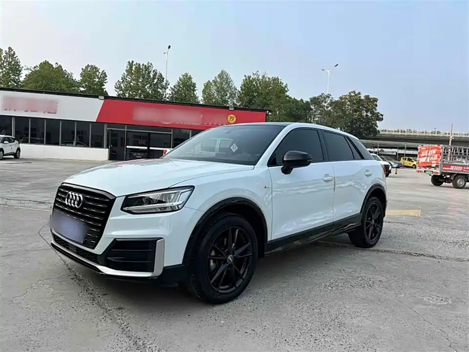 Audi Q2L