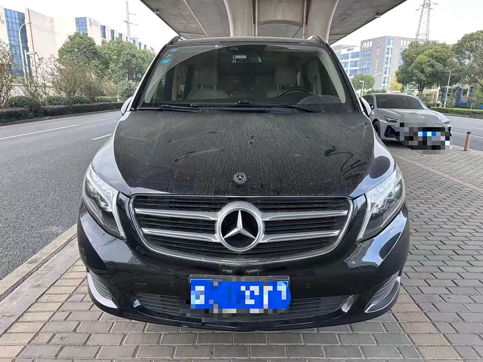 Mercedes-Benz V-class
