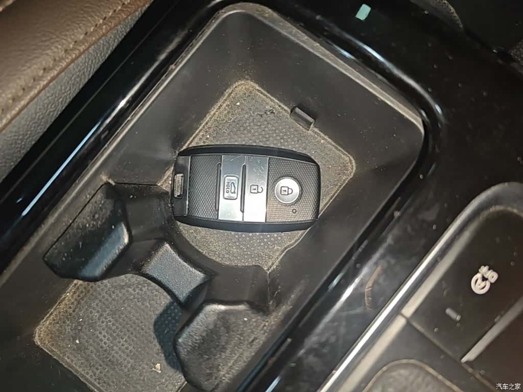 Kia GLS, 2019 17