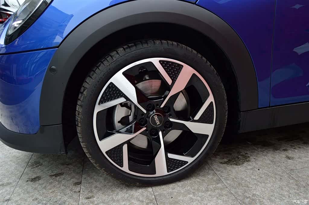 Mini Cooper, 1900 9