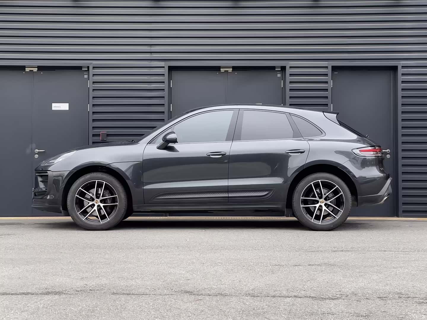 Porsche Macan, 2023 все фото