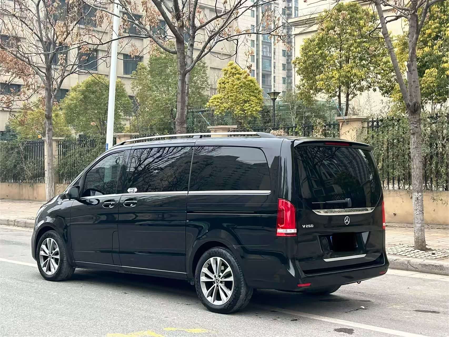 Mercedes-Benz V-Class, 2023 6