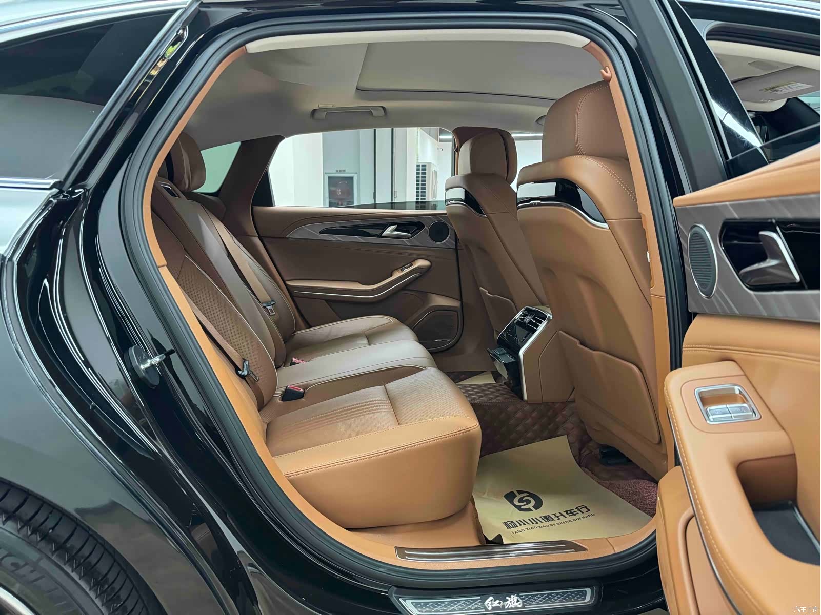 Hongqi H9, 2021 24
