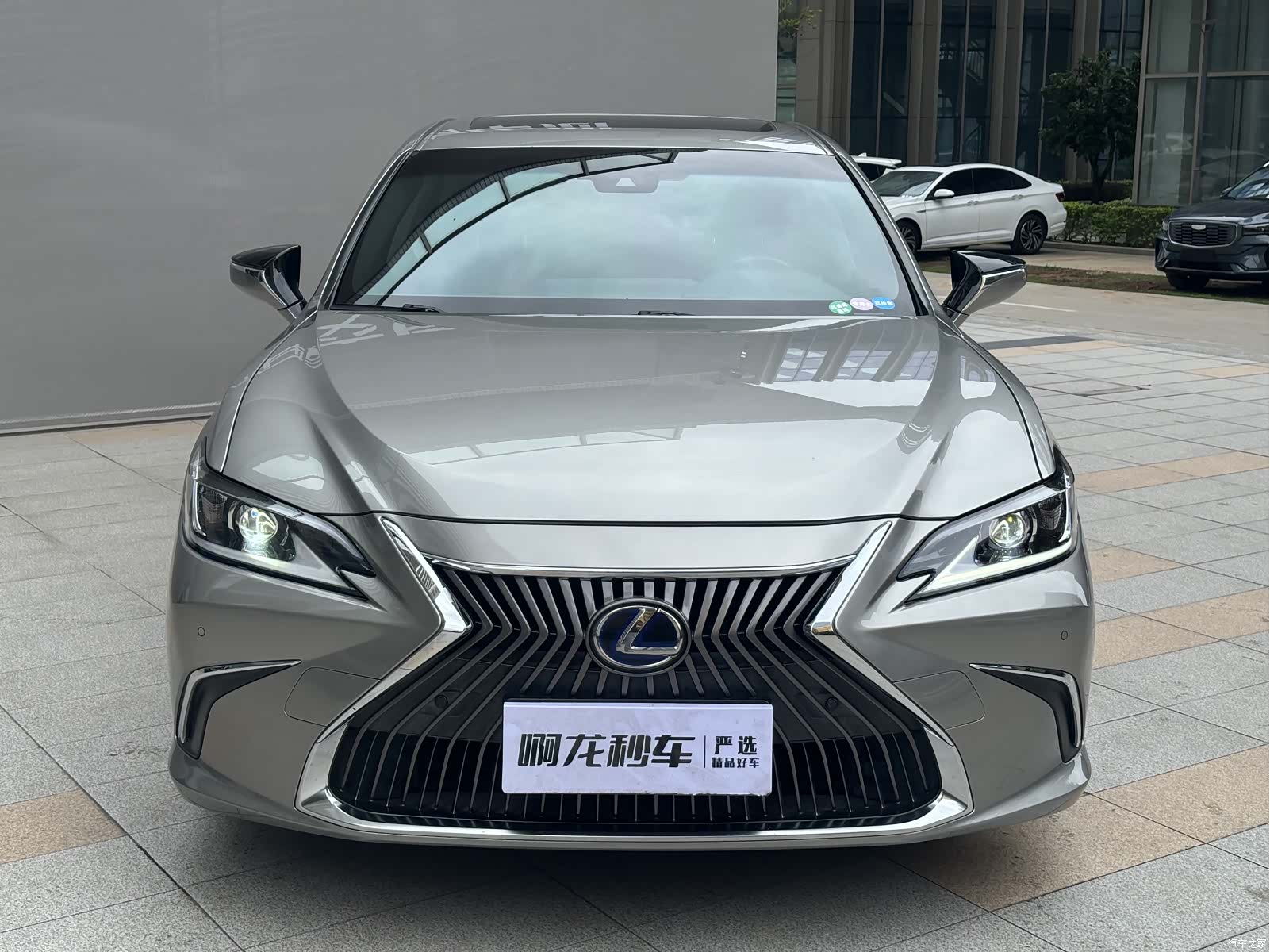 Lexus ES, 2020 3