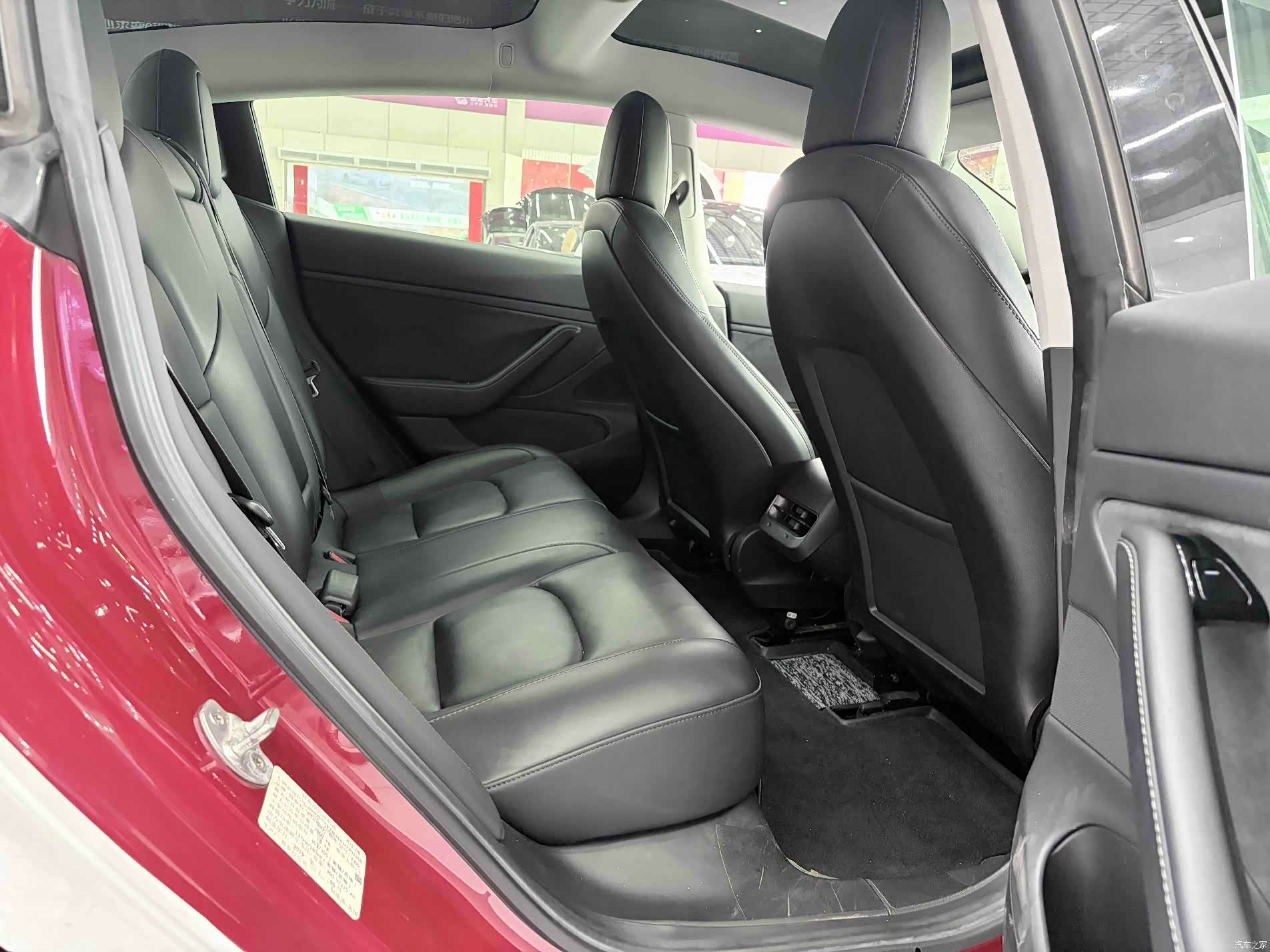 Tesla Model 3, 2019 17