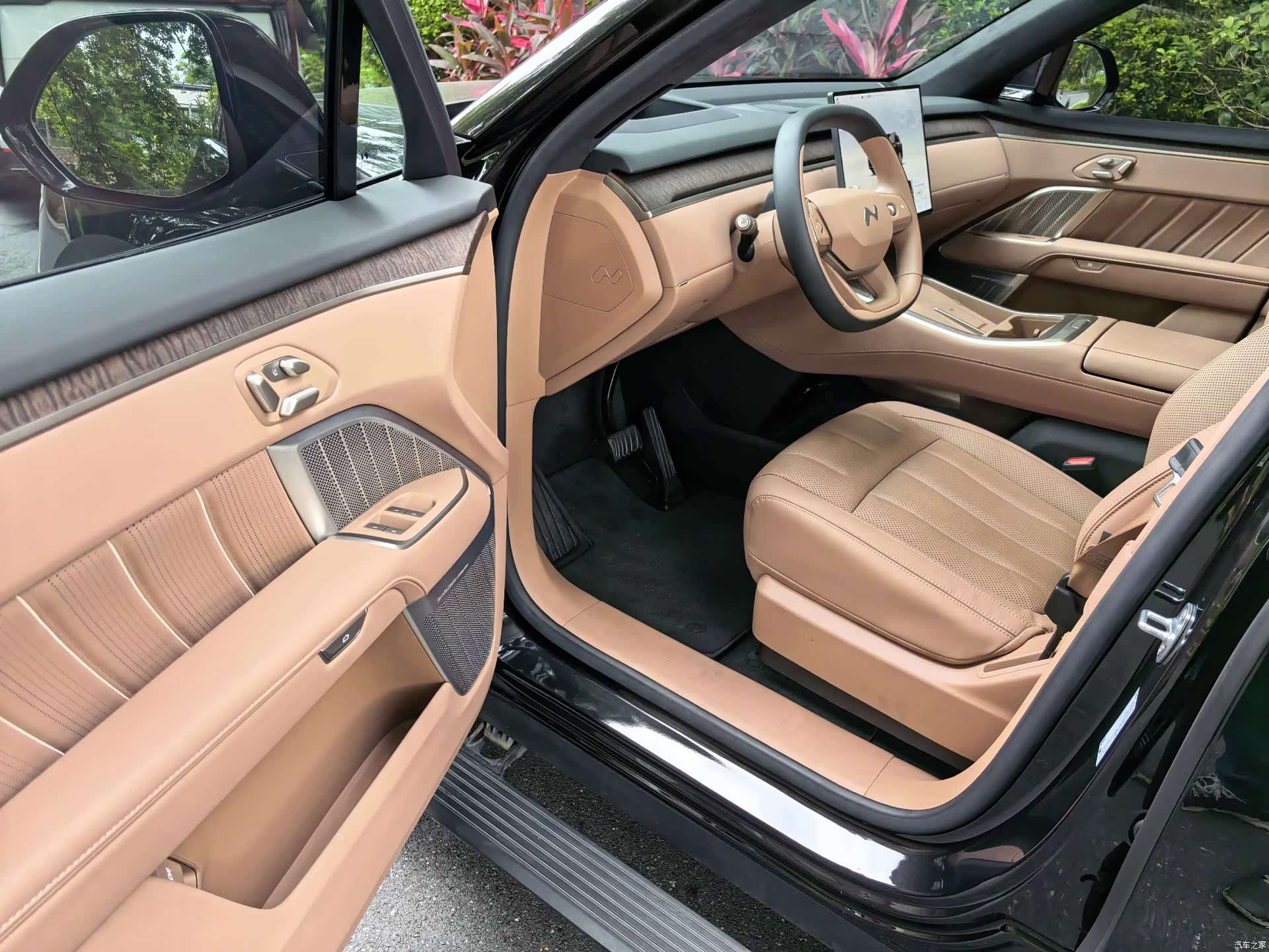 NIO L90, 2025 8