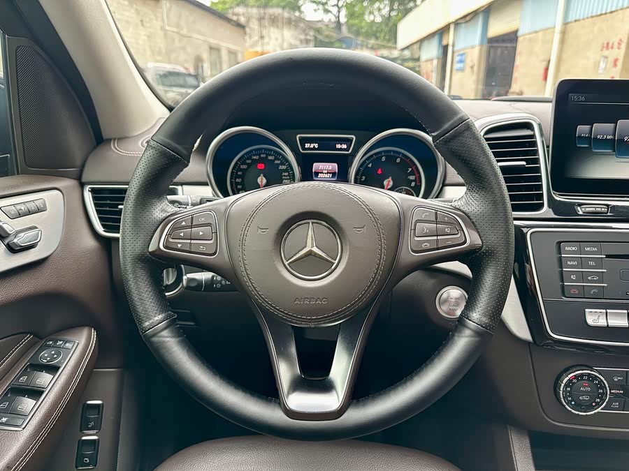 Mercedes-Benz GLS 2016, фото 13