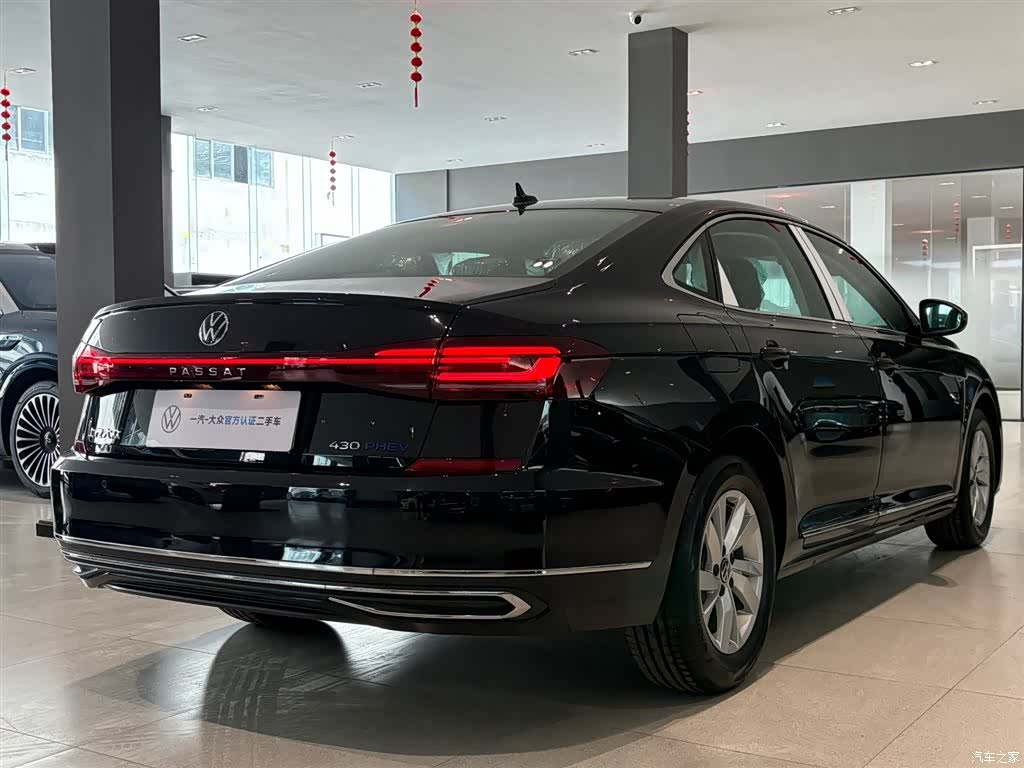 Volkswagen Passat, 2025 6