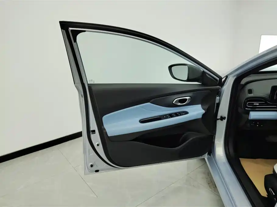 Trumpchi Shadow Leopard