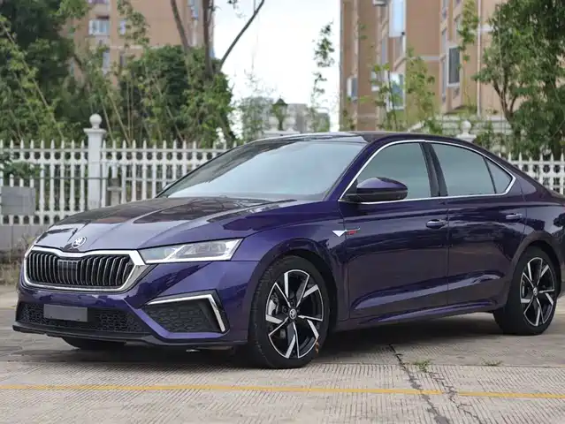 Škoda Octavia 2022 — купить из Китая под заказ