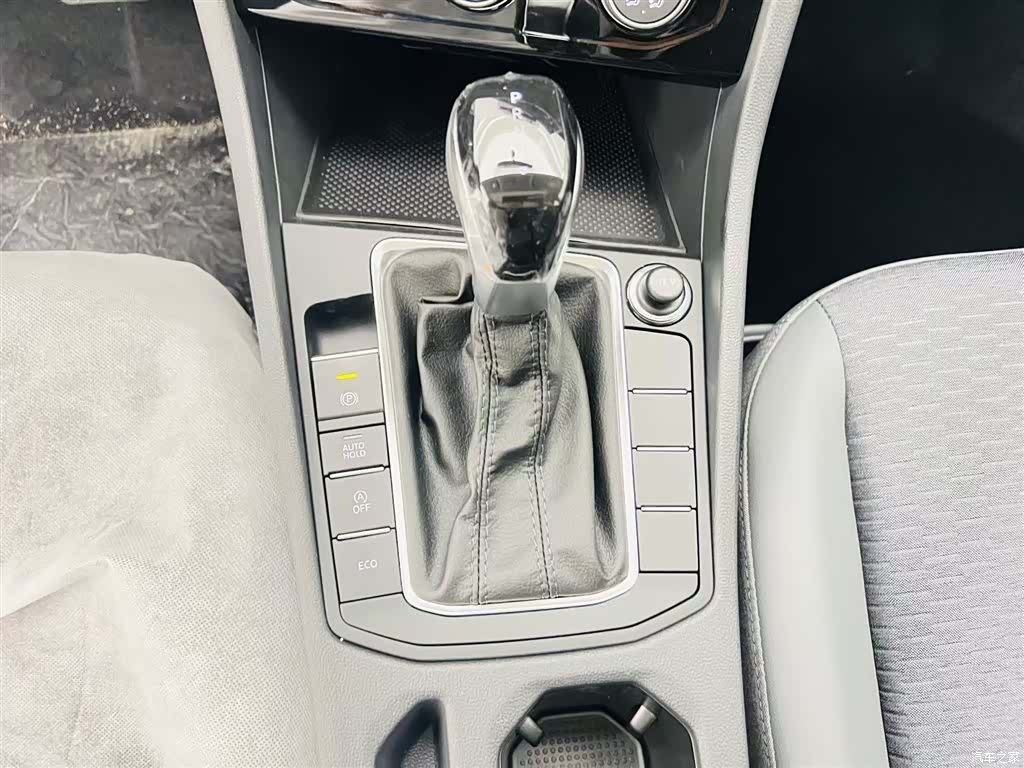 Volkswagen Sagitar, 2026 14
