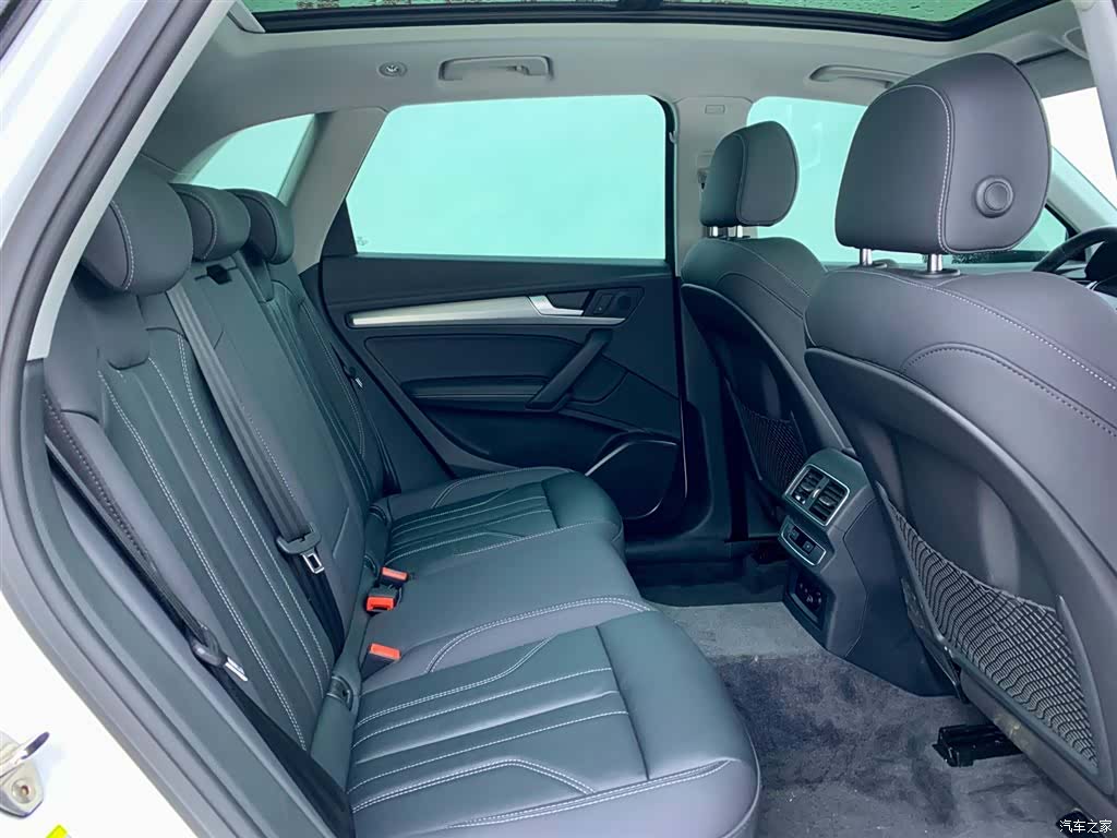 Audi Q5L, 2022 15