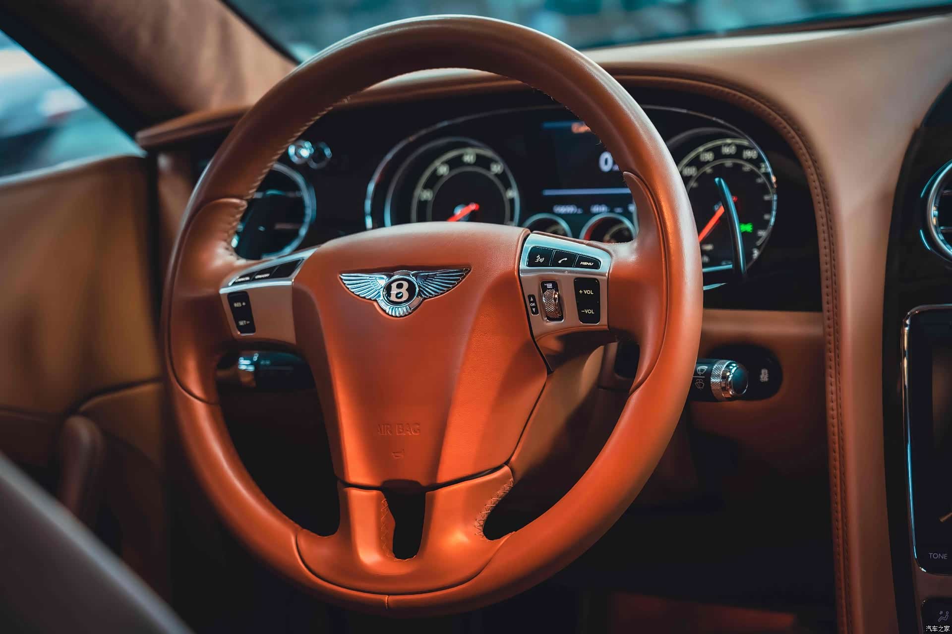 Bentley Continental GT, 2012 11