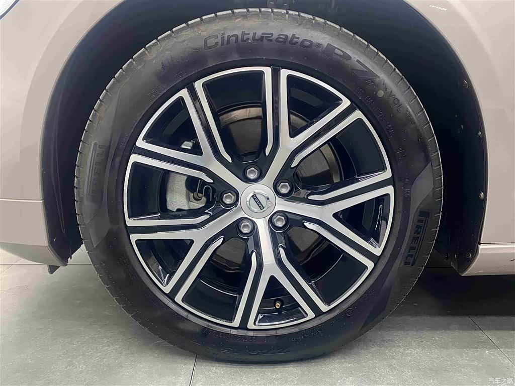 Volvo S60, 2025 18