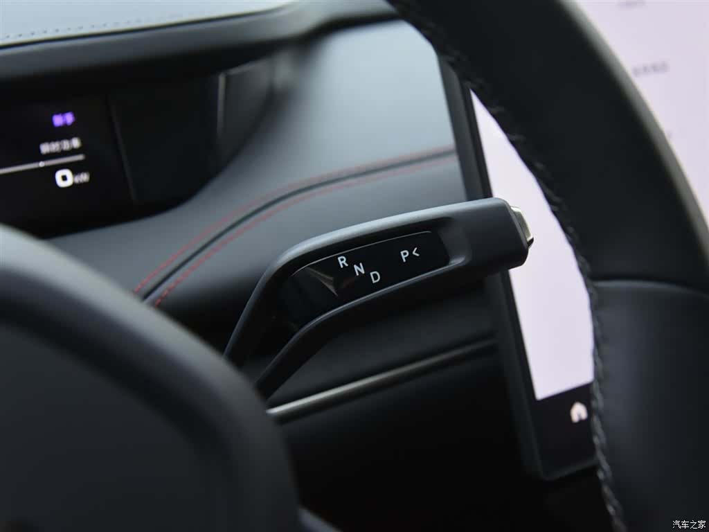 Xiaomi SU7, 2025 10