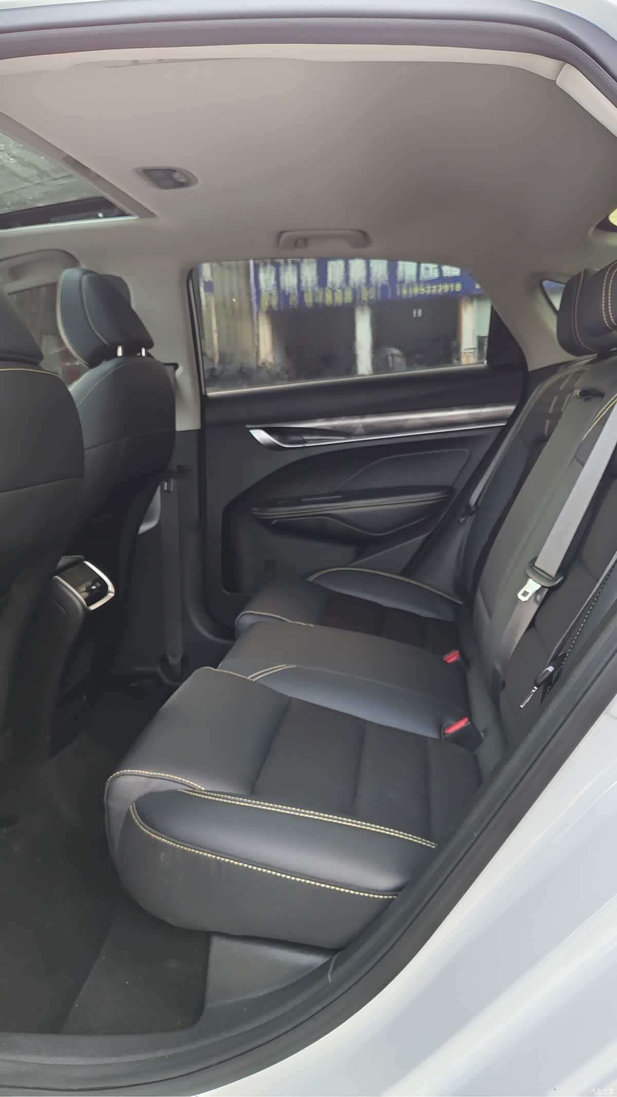 Geely Binray, 2021 10