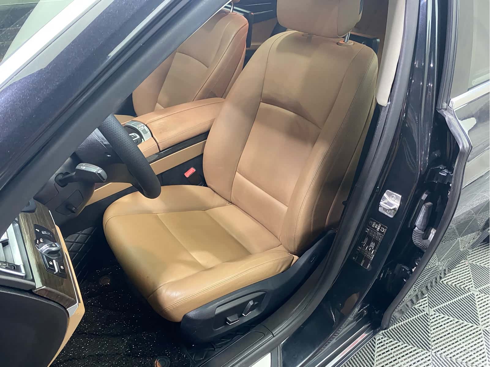 BMW 7 Series, 2014 10