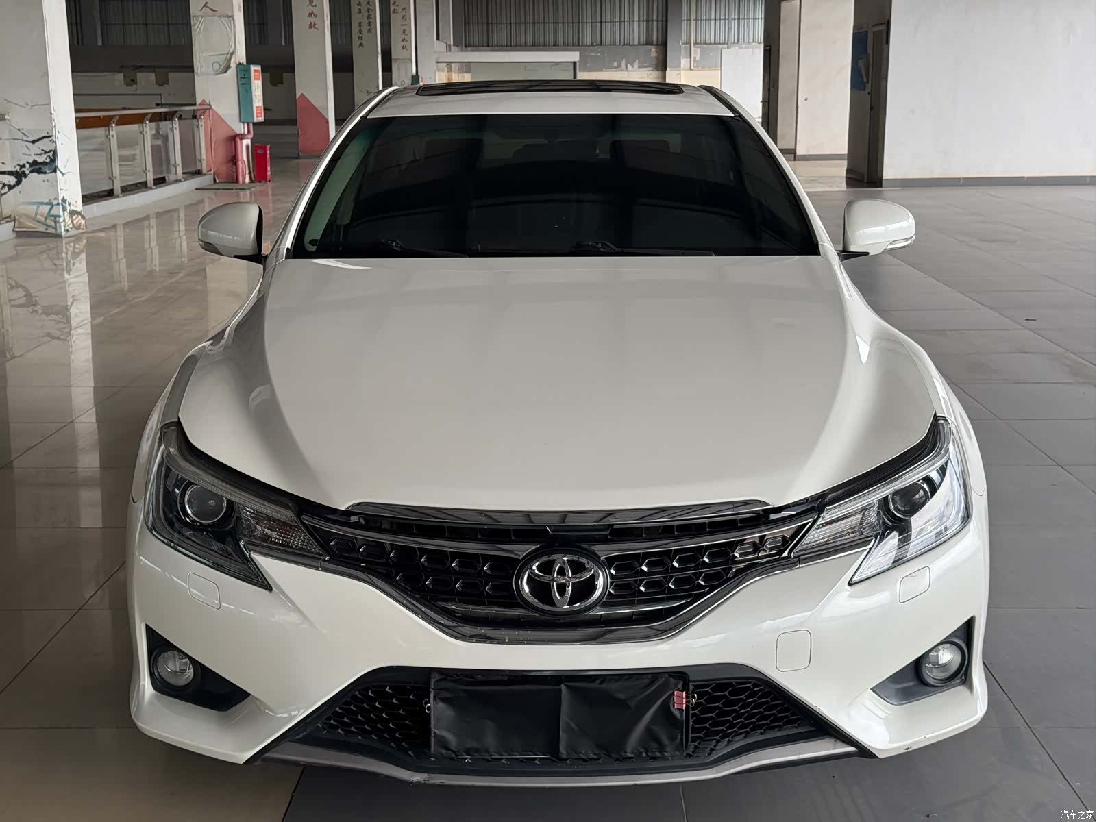 Toyota 2.5V, 2016 2