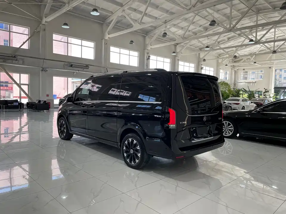 Mercedes-Benz V-class