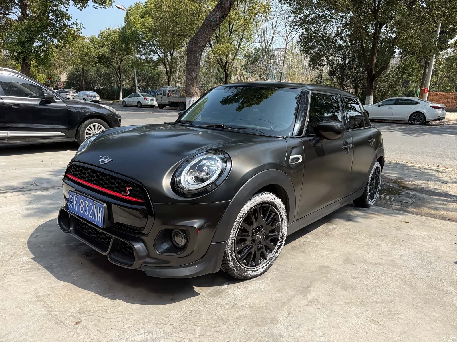 Mini ONE, 2019 6