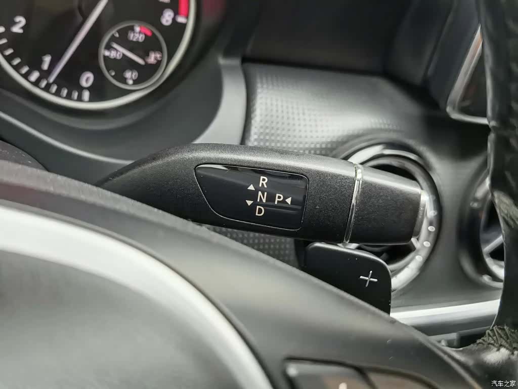 Mercedes-Benz A-Class, 2013 13
