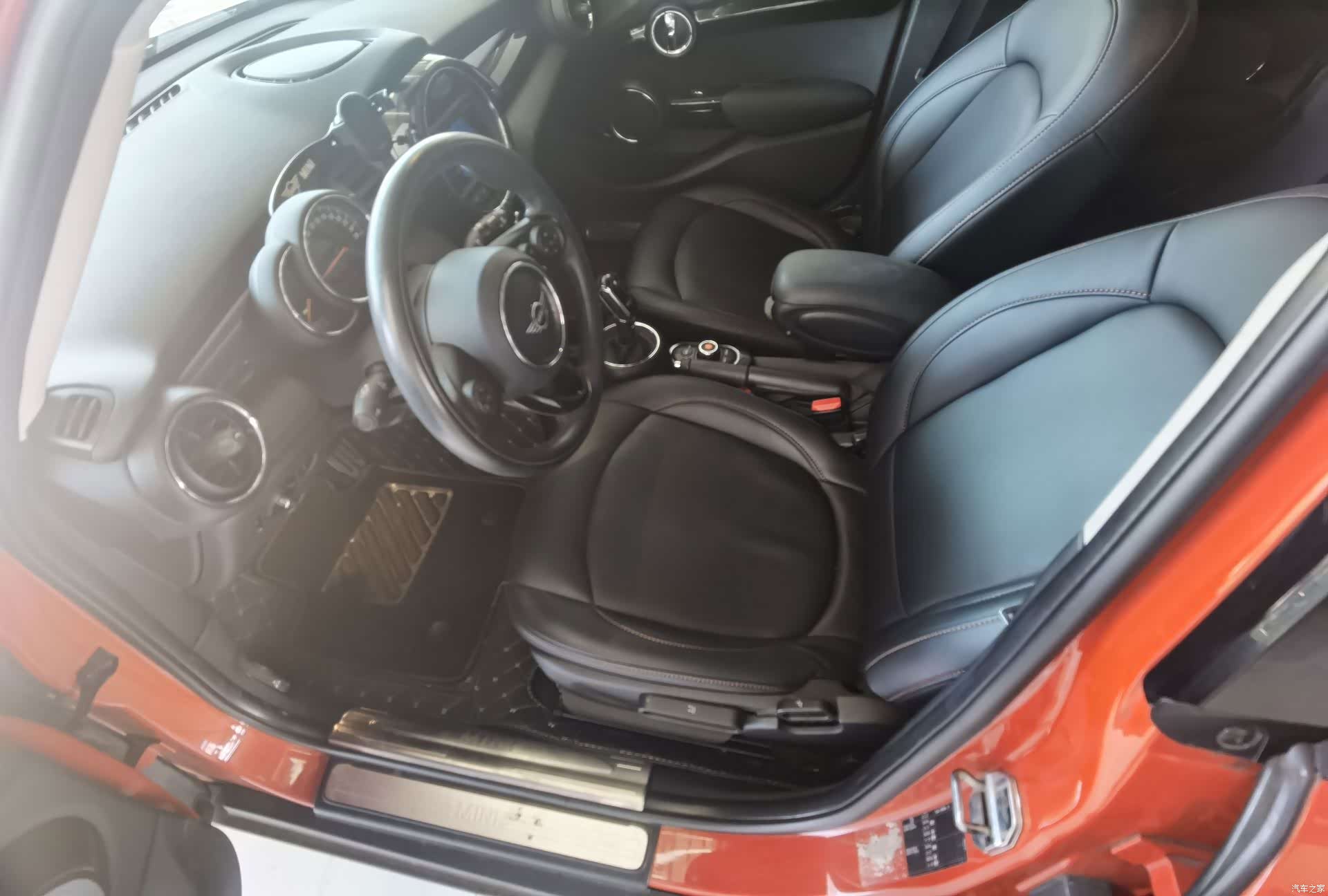 Mini ONE, 2019 6