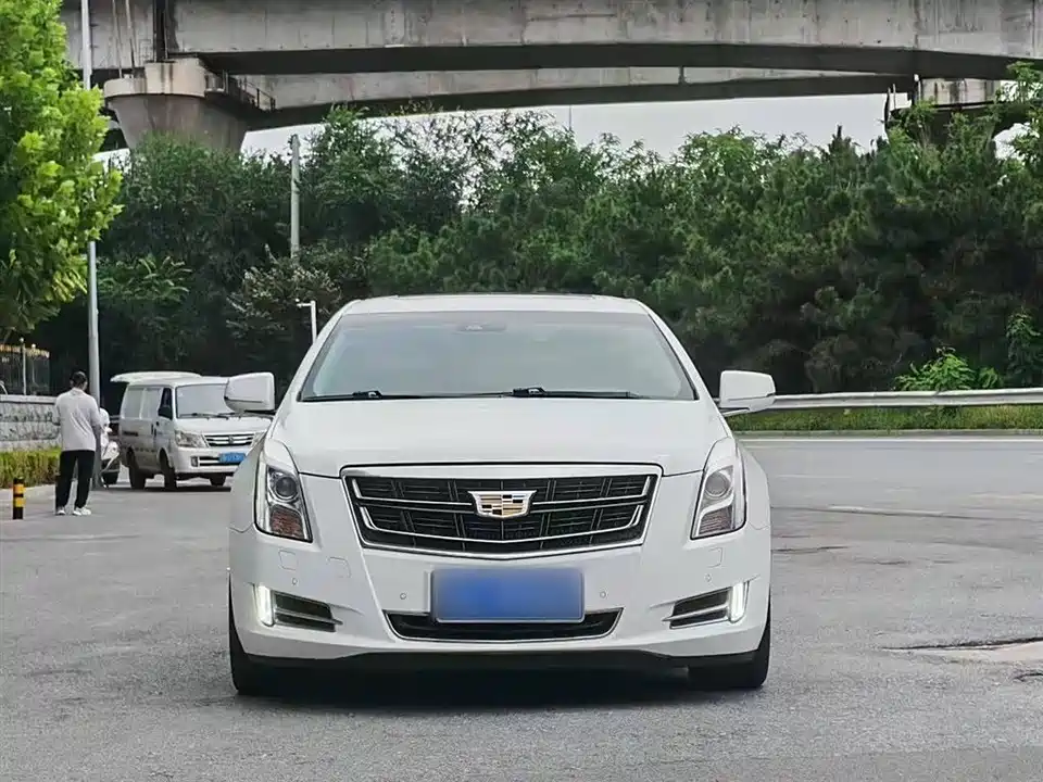 Cadillac XTS