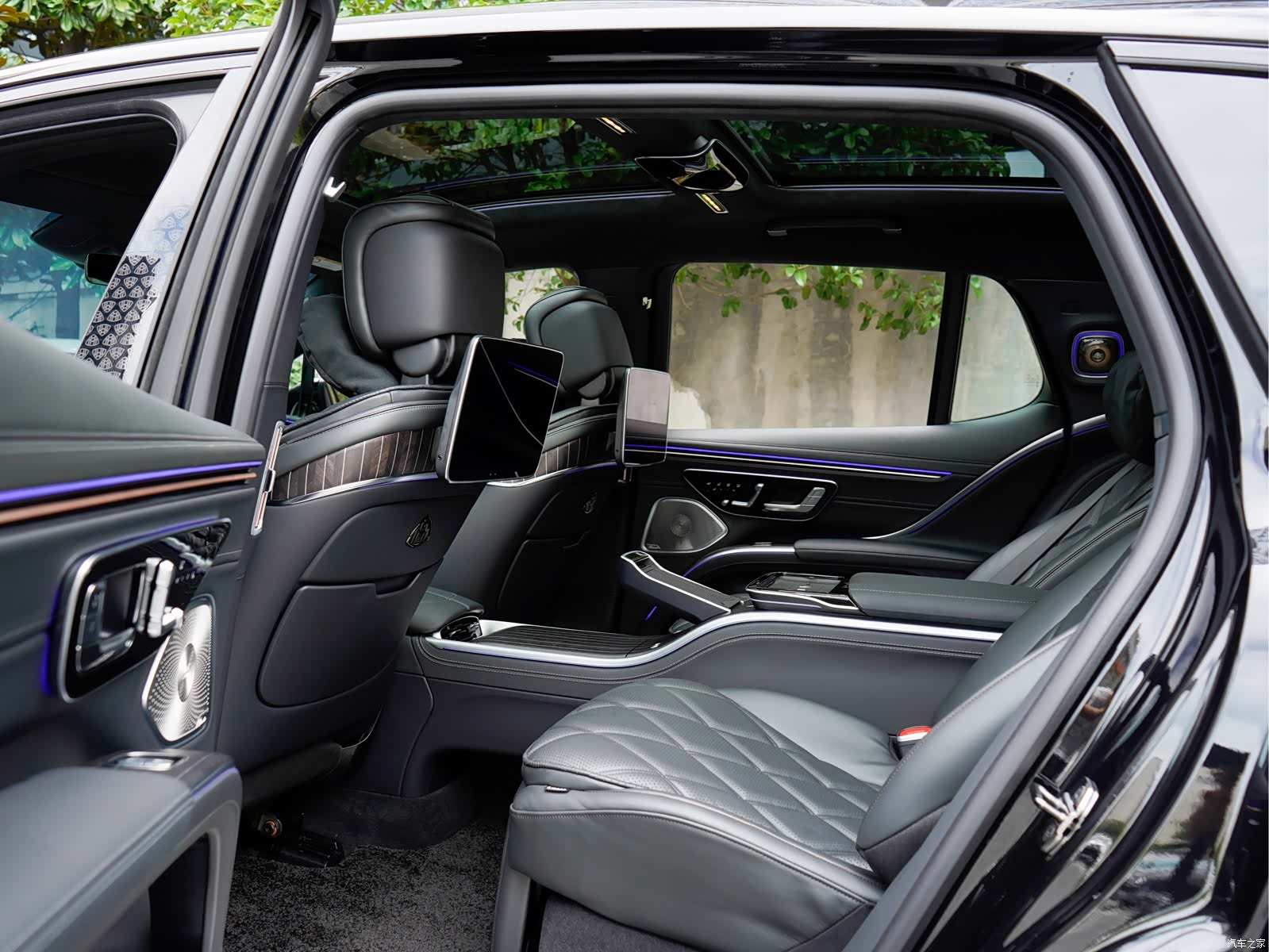 Maybach EQS, 2025 13