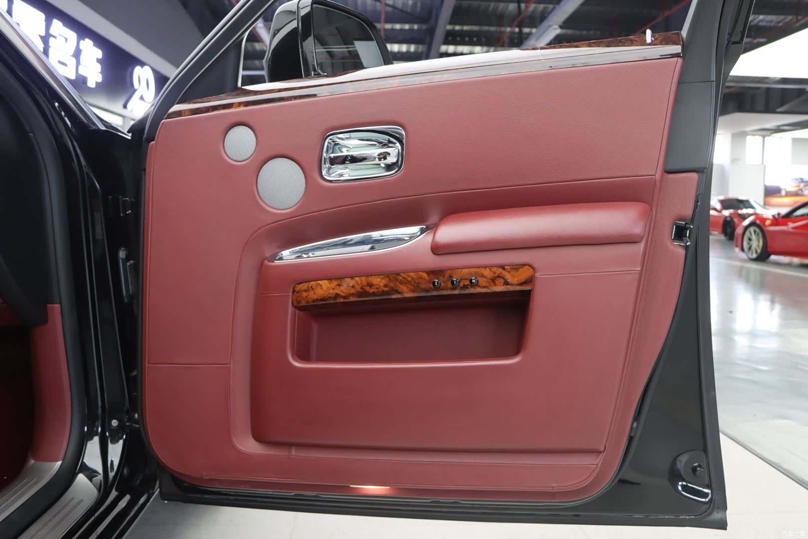 Rolls-Royce Ghost, 2014 31