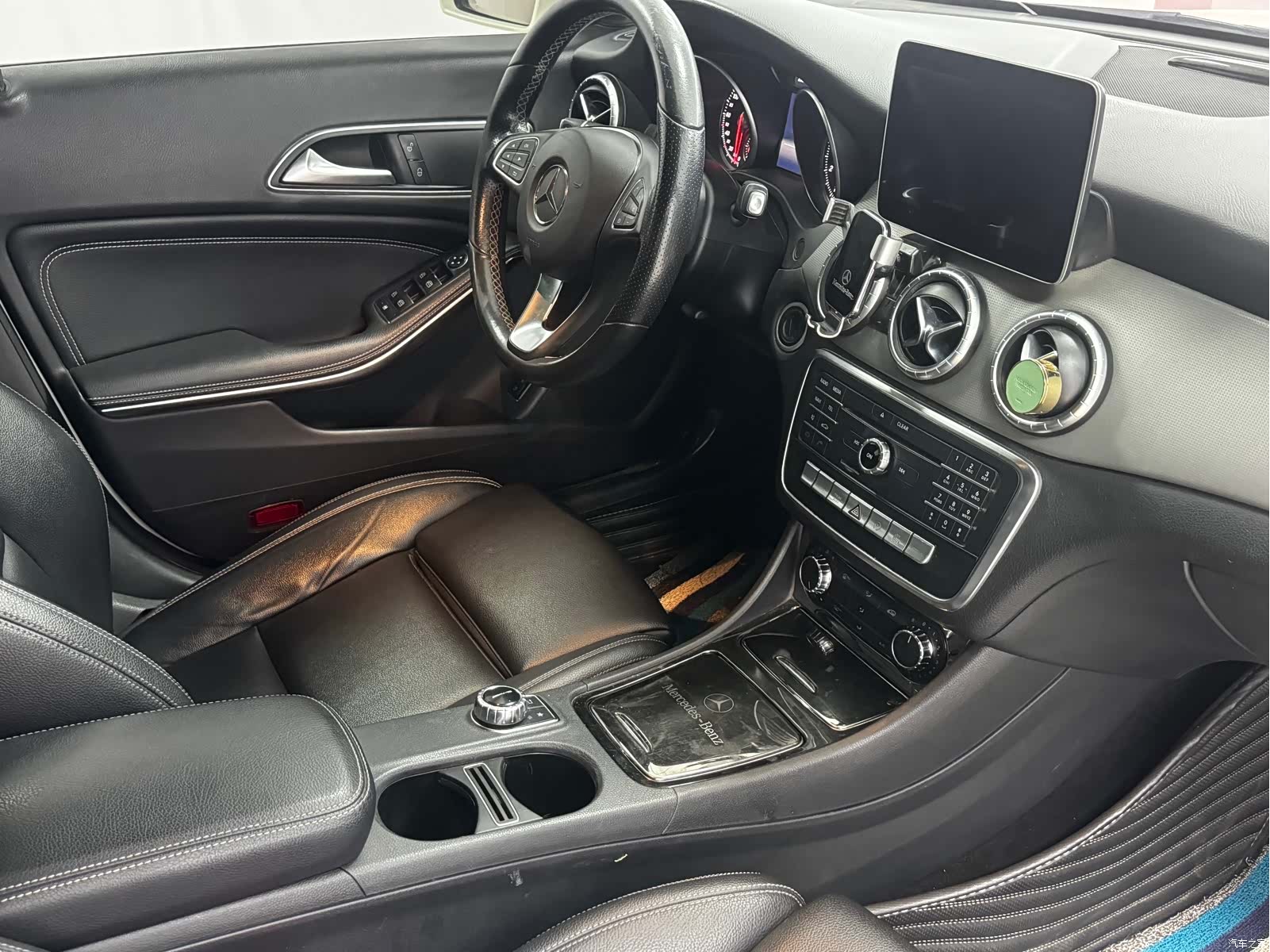 Mercedes-Benz CLA, 2017 10